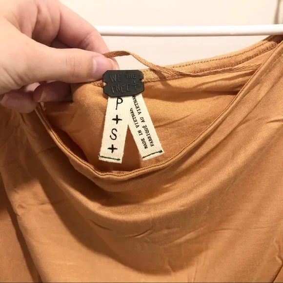 NEW Free People Birds Of Paradise Off the Shoulders Bell Sleeve Top - Size Small - Picture 6 of 8